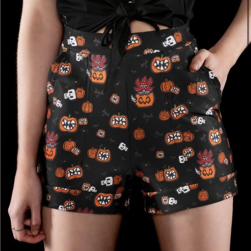 Stranger Things Blackmilk Halloween Pumpkin Short (Comfy)